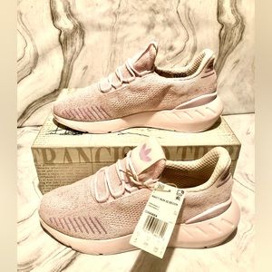Adidas Swift Run 22 sneakers almost pink /Bliss Lilac women’s 8 new w/tags